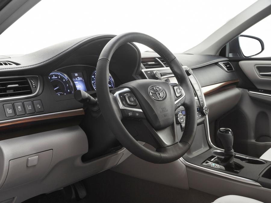  Toyota Camry XLE 2015 года  (фото 11 из 11)